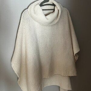 Cocogio cream/off-white poncho "Made in Italy"
